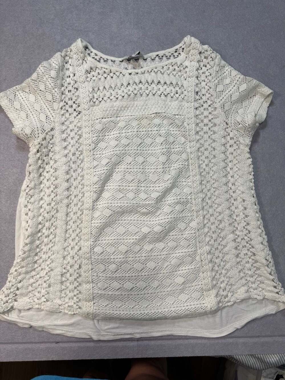 LUCKY
White Semi Sheer Stretch Vine Lace Blouse Shirt Top size L